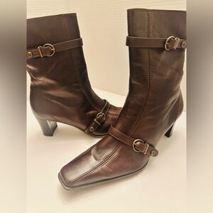 hogl Elegant Women’s Brown Leather Boots Size 6